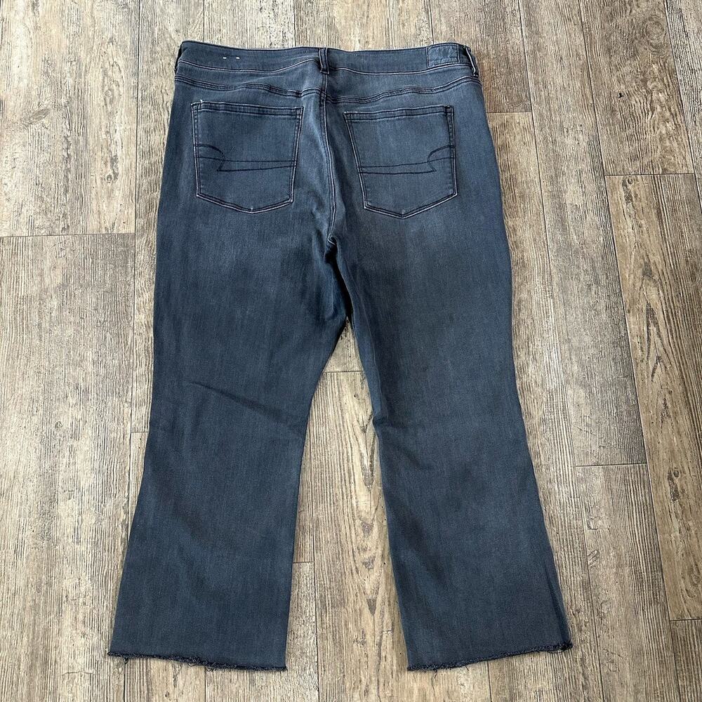 American Eagle HI RISE CROP FLARE Size 20 Short Black Jeans Denim Pants 37x23 - Picture 2 of 11